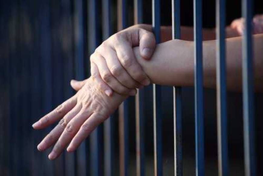 which supreme court case gave felony offenders the right to counsel